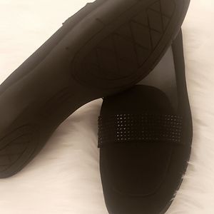 Black rivet shoes European style